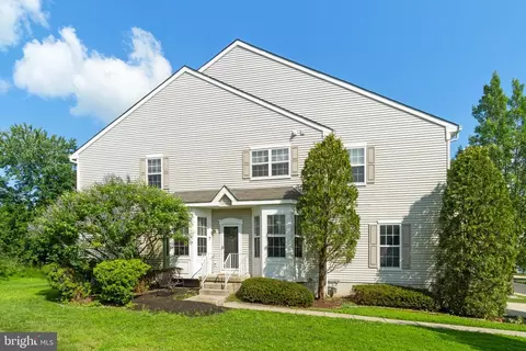 22 Weaver Dr, Marlton, NJ 08053