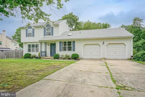 1 Paddock Way, Mount Holly, NJ 08060