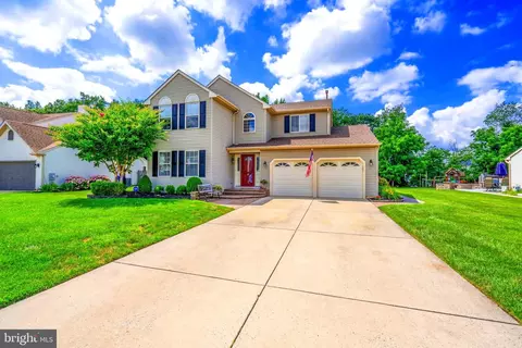 24 Springcress Dr, Delran, NJ 08075
