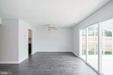Living - 5003 Red Haven Dr, Marlton, NJ 08053 photo 2 of 3