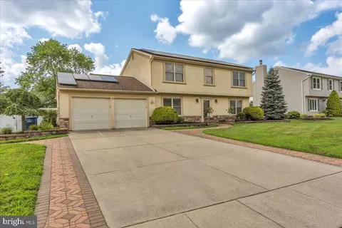 15 Honey Locust Ln, Eastampton, NJ 08060