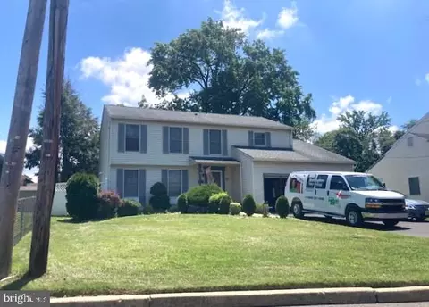 7 Mill Rd, Burlington, NJ 08016