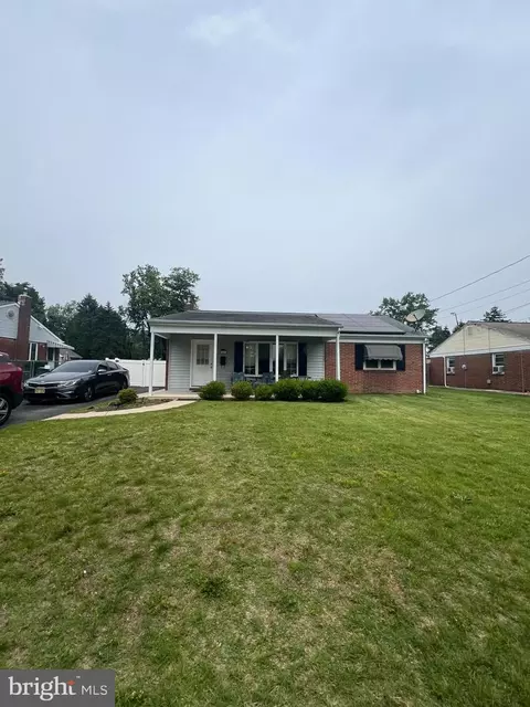 Exterior - 123 Franklin, Beverly, NJ 08010 photo 1 of 2