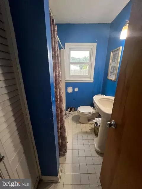 Entry Way - 123 Franklin, Beverly, NJ 08010 photo 1 of 1