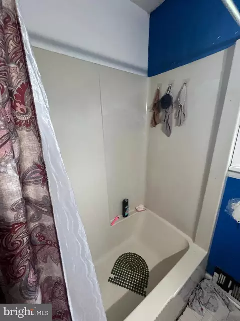 Bath - 123 Franklin, Beverly, NJ 08010 photo 1 of 1