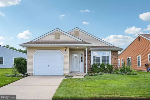 10 Eddystone Way, Mount Laurel, NJ 08054