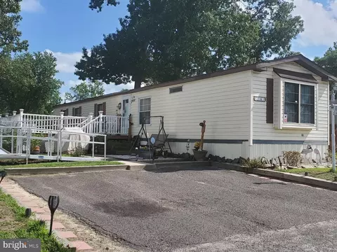 10 D Tara Dr, Browns Mills, NJ 08015