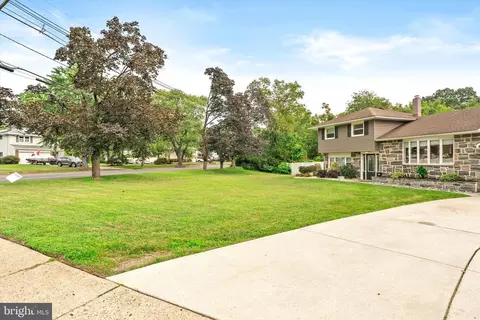 230 Stephen Dr, Cinnaminson, NJ 08077 photo 1