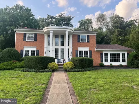 2802 Waterford Dr, Cinnaminson, NJ 08077