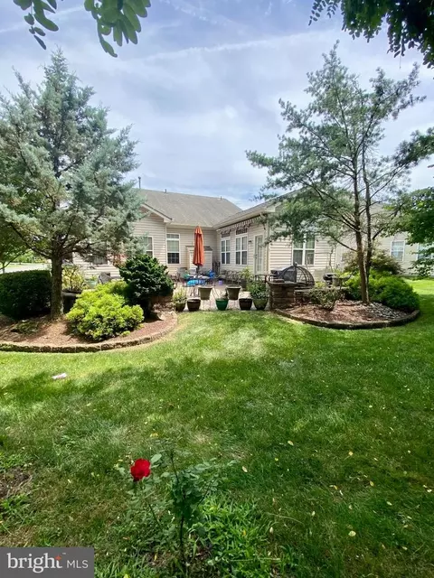 10 Applegate Dr, Florence, NJ 08518 photo 3
