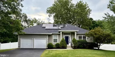 13 Sunflower Cir, Burlington, NJ 08016