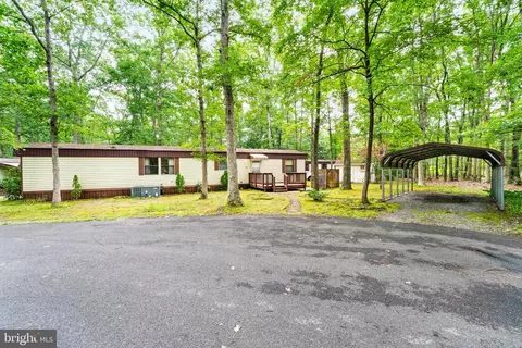 25 Oakview Ct # B, Shamong, NJ 08088
