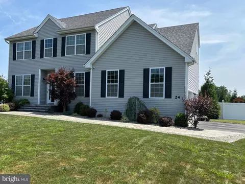 24 Keller Ave, Cookstown, NJ 08511