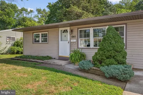 641 N Coles Ave, Maple Shade, NJ 08052