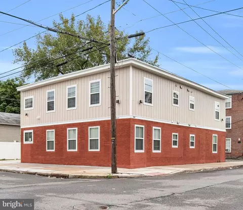 202 Foundry St, Florence, NJ 08518