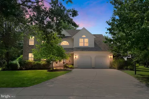 27 Saddler Dr, Medford, NJ 08055