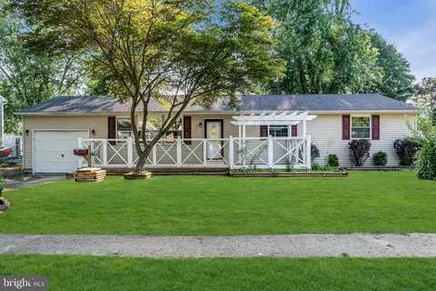 3 Estate Rd, Pemberton, NJ 08068