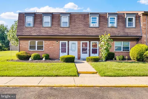 1218 Liberte Ct, Burlington, NJ 08016