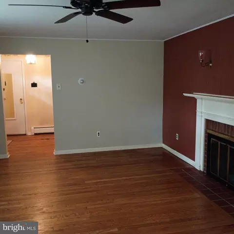 Living - 103 Main St, Riverton, NJ 08077 photo 3 of 5