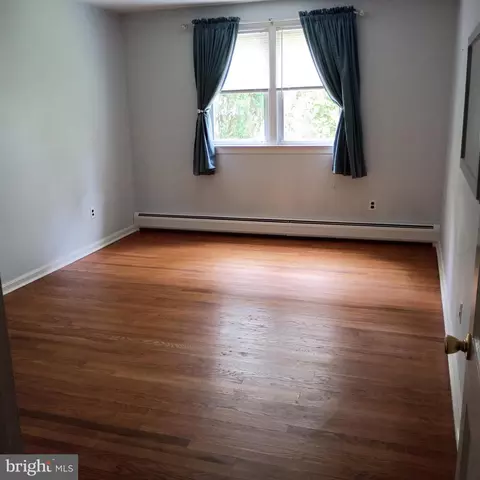 Bedroom - 103 Main St, Riverton, NJ 08077 photo 5 of 6