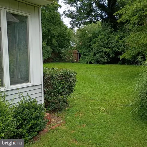 Exterior - 103 Main St, Riverton, NJ 08077 photo 6 of 11