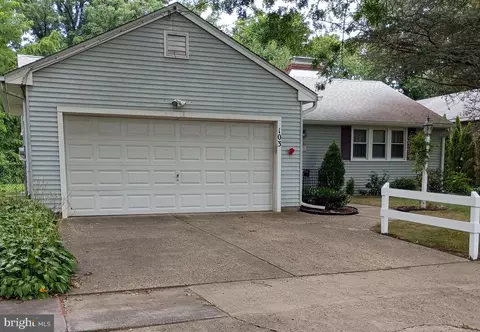 Exterior - 103 Main St, Riverton, NJ 08077 photo 2 of 11