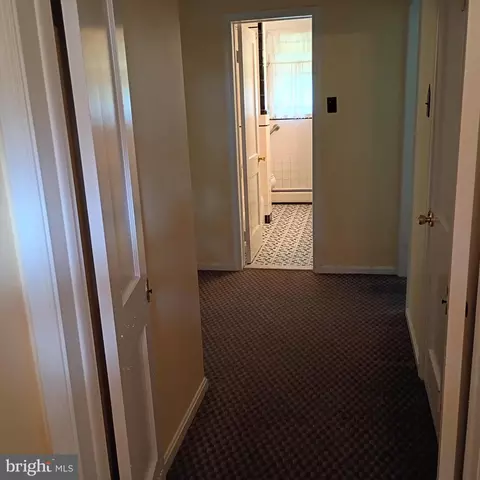 Entry Way - 103 Main St, Riverton, NJ 08077 photo 3 of 5