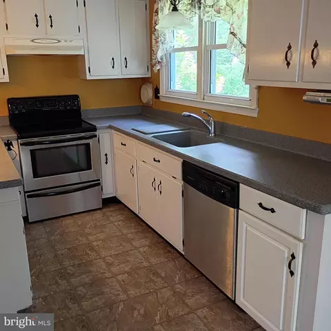 Kitchen - 103 Main St, Riverton, NJ 08077 photo 2 of 2