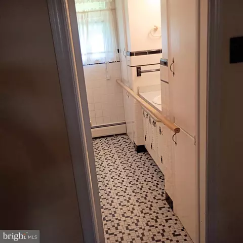 Entry Way - 103 Main St, Riverton, NJ 08077 photo 5 of 5
