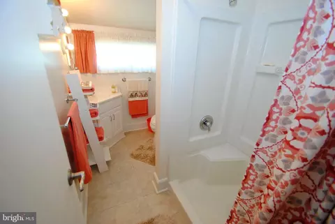 Bath - 317 Maple Ave, Delanco, NJ 08075 photo 5 of 5