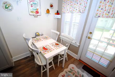 Dining - 317 Maple Ave, Delanco, NJ 08075 photo 2 of 2