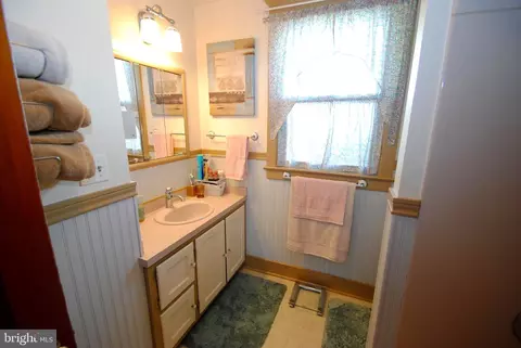 Bath - 317 Maple Ave, Delanco, NJ 08075 photo 1 of 5