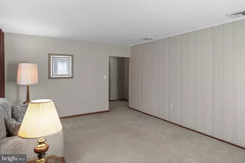 909 Smith St, Delran, NJ 08075 photo 5