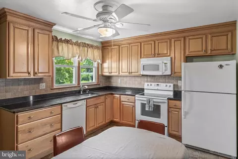 909 Smith St, Delran, NJ 08075 photo 10