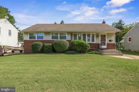 909 Smith St, Delran, NJ 08075 photo 2
