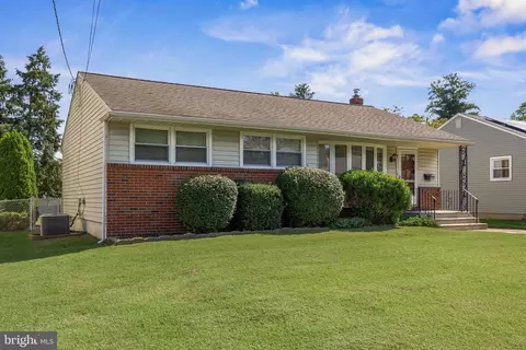 909 Smith St, Delran, NJ 08075 photo 3