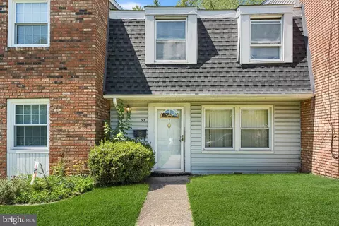 95 Rockland Dr, Willingboro, NJ 08046