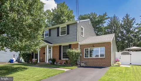 518 Otto Ave, Edgewater Park, NJ 08010