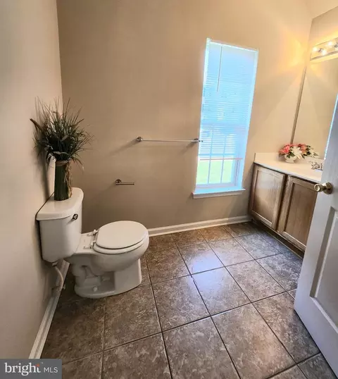 Entry Way - 1 Fox Ct, Delran, NJ 08075 photo 1 of 6