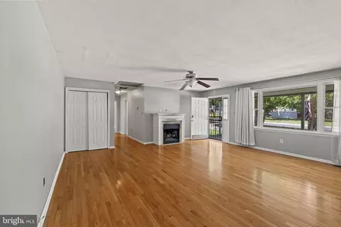 210 High St, Maple Shade, NJ 08052 photo 6