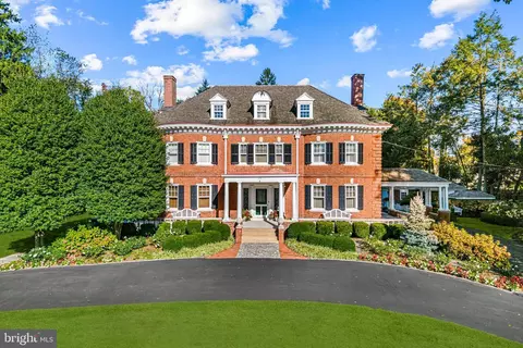 215 E Central Ave, Moorestown, NJ 08057