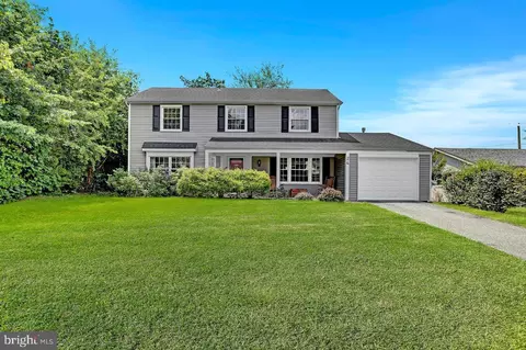 24 Peachfield Ln, Willingboro, NJ 08046