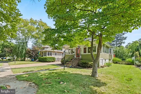 313 Fairview Ave, Moorestown, NJ 08057