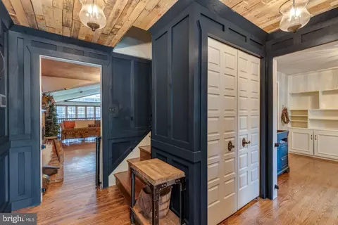 Entry Way - 164 Fox Chase Dr, Delran, NJ 08075 photo 1 of 6