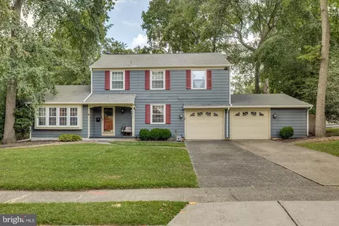 164 Fox Chase Dr, Delran, NJ 08075