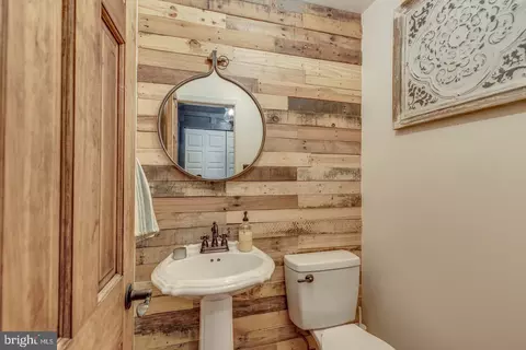 Bath - 164 Fox Chase Dr, Delran, NJ 08075 photo 1 of 4