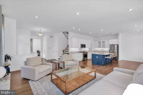 21 Baldwin Ct, Medford, NJ 08055