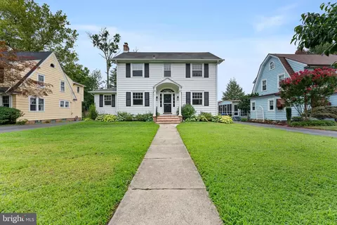 220 Linden Ave, Riverton, NJ 08077