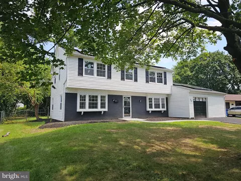 75 Toledo Ln, Willingboro, NJ 08046