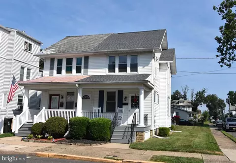 301 Conover St, Burlington, NJ 08016